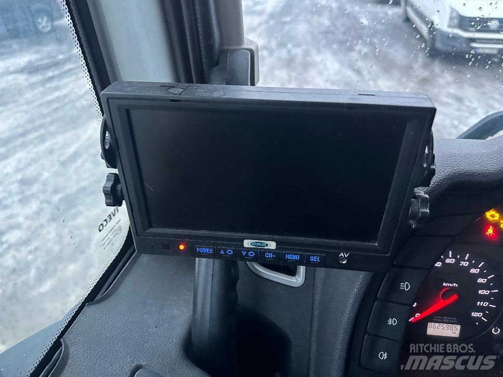 Iveco X-Way 560 8x2 Hook lift trucks