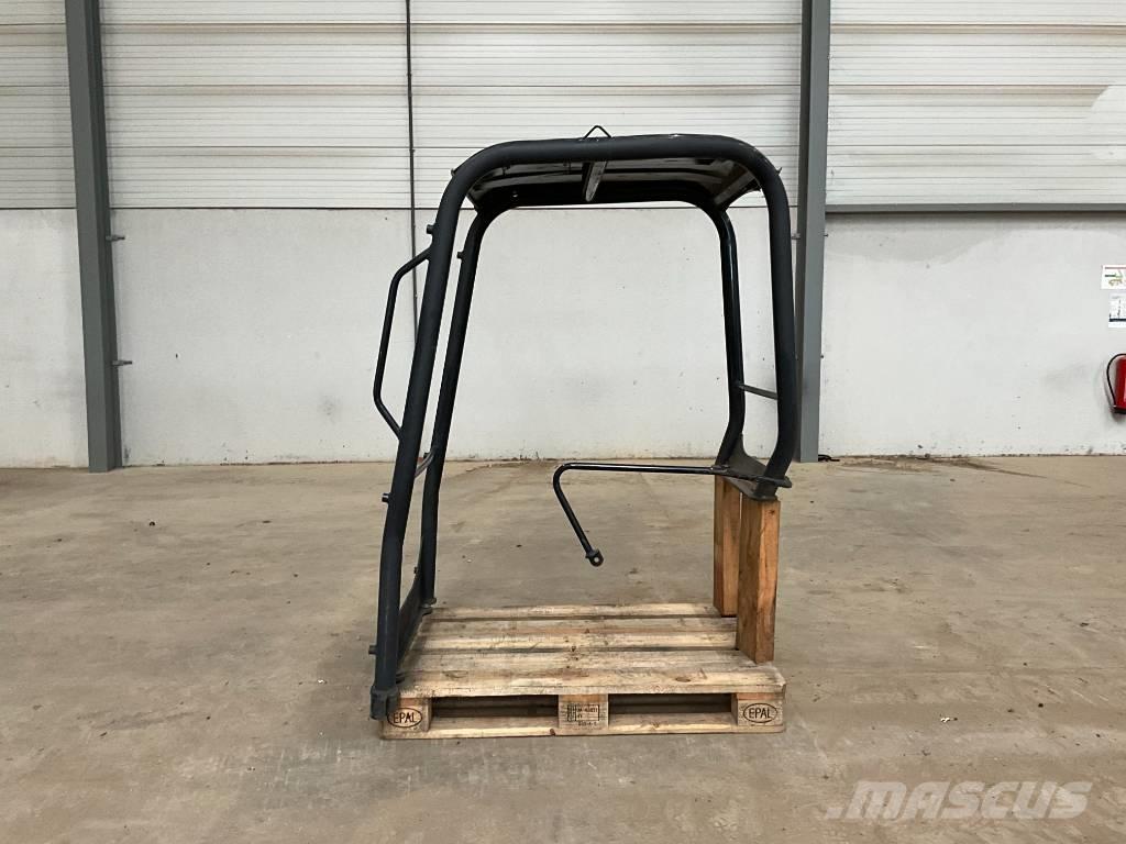 Kubota U 27-4 Cabins and interior