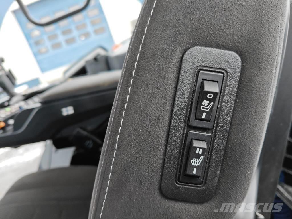 Valtra T 255 Versu Tractors