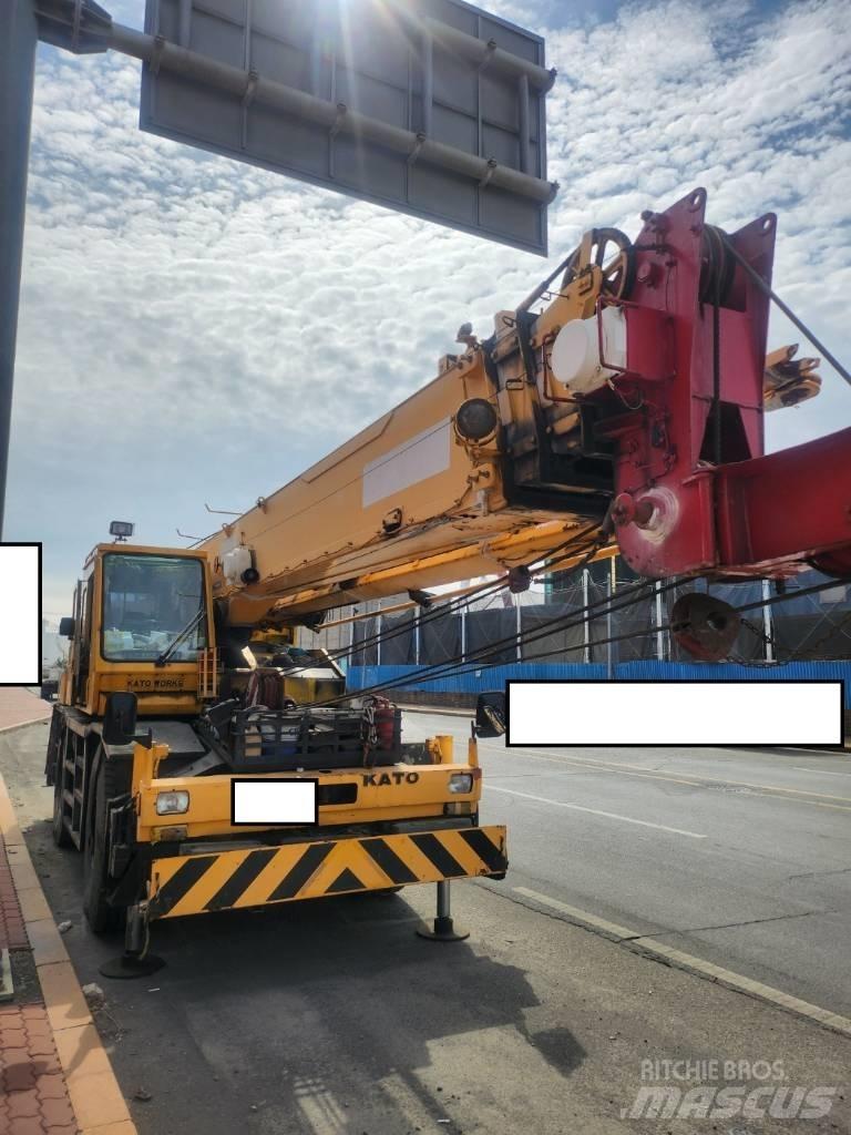 Kato SR 250 Rough terrain cranes