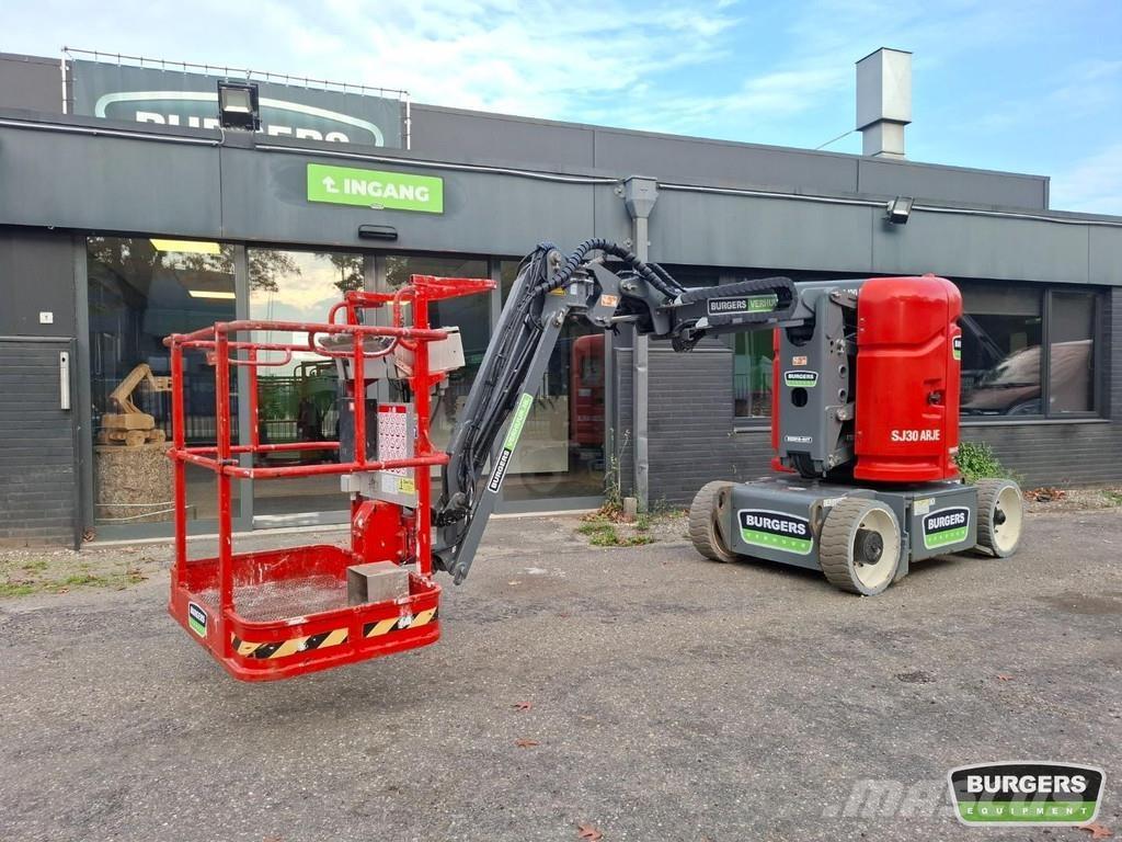 SkyJack SJ30 ARJE Articulated boom lifts
