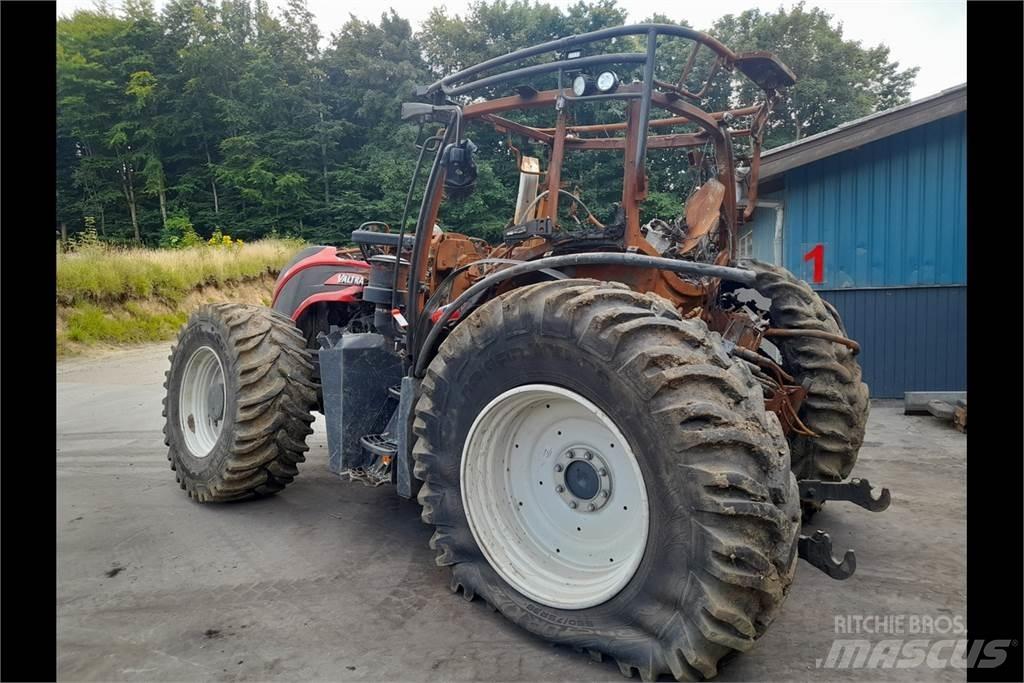 Valtra T254 Tractors