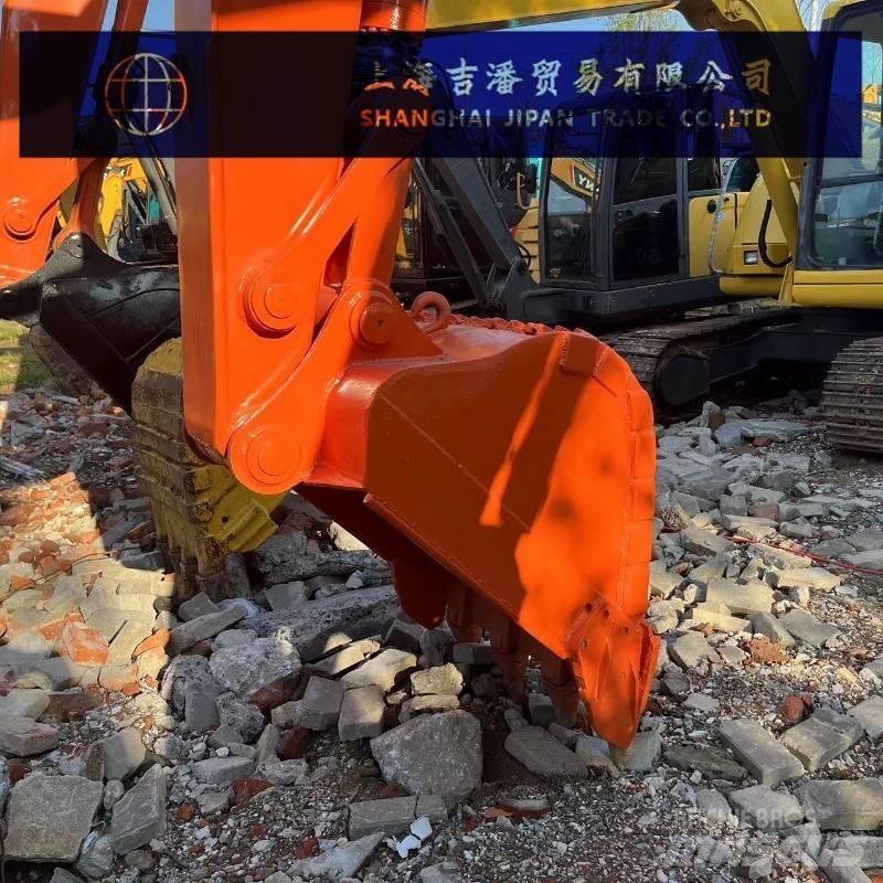 Hitachi ZX 135 Crawler excavators