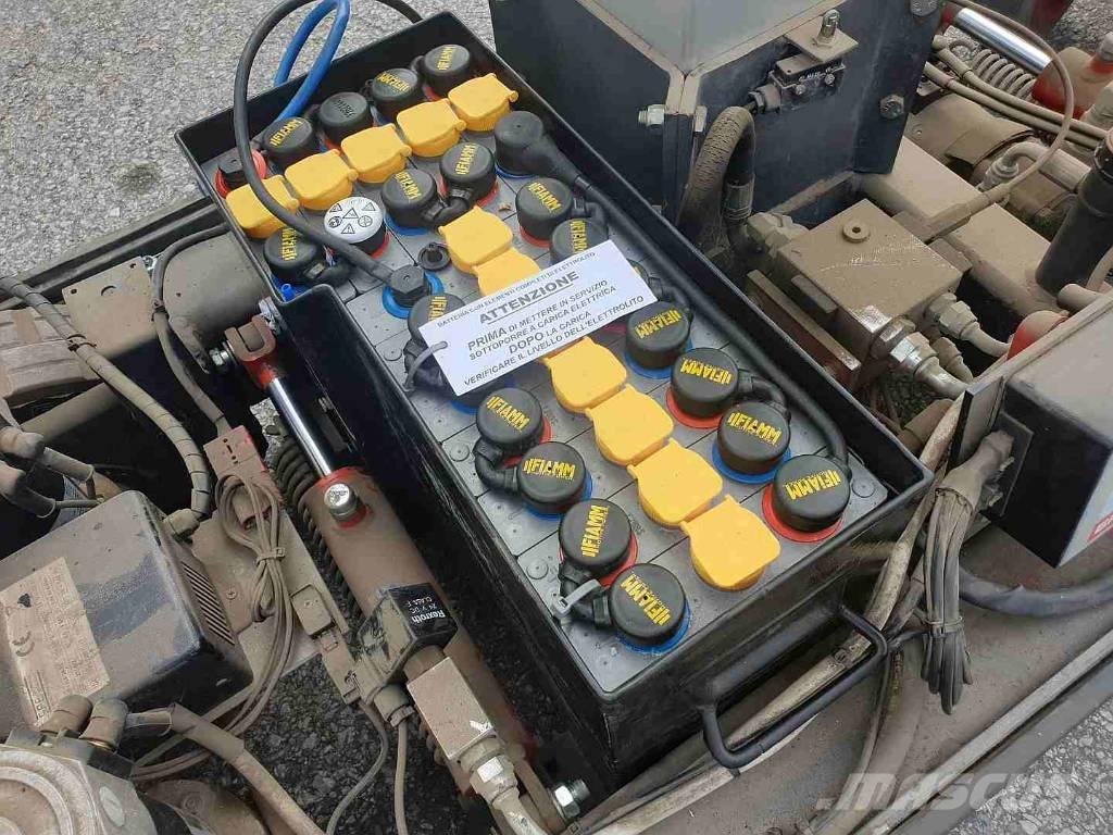 Bravisol Lui S.l. Scissor lifts