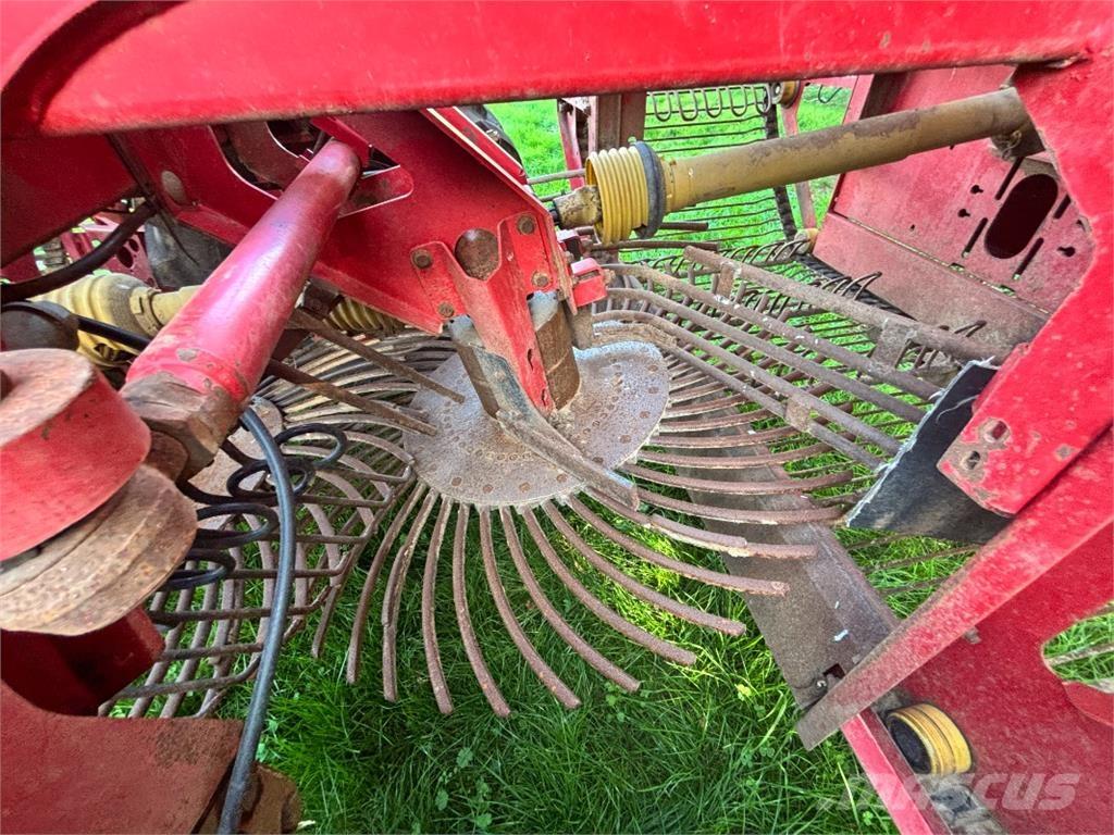 Grimme ROOTSTER Beet harvesters