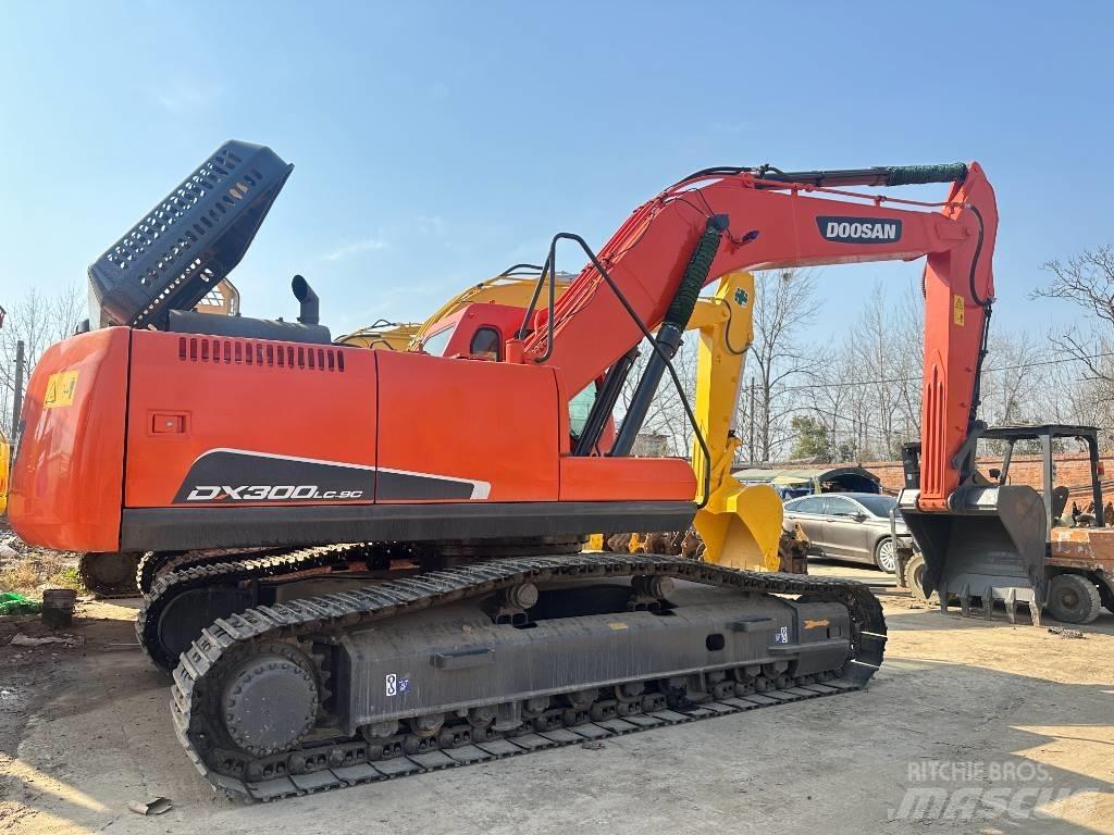 Doosan DX 300 Crawler excavators