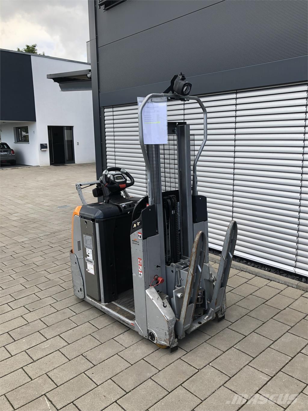 Still LTX FF 05 Tow truck