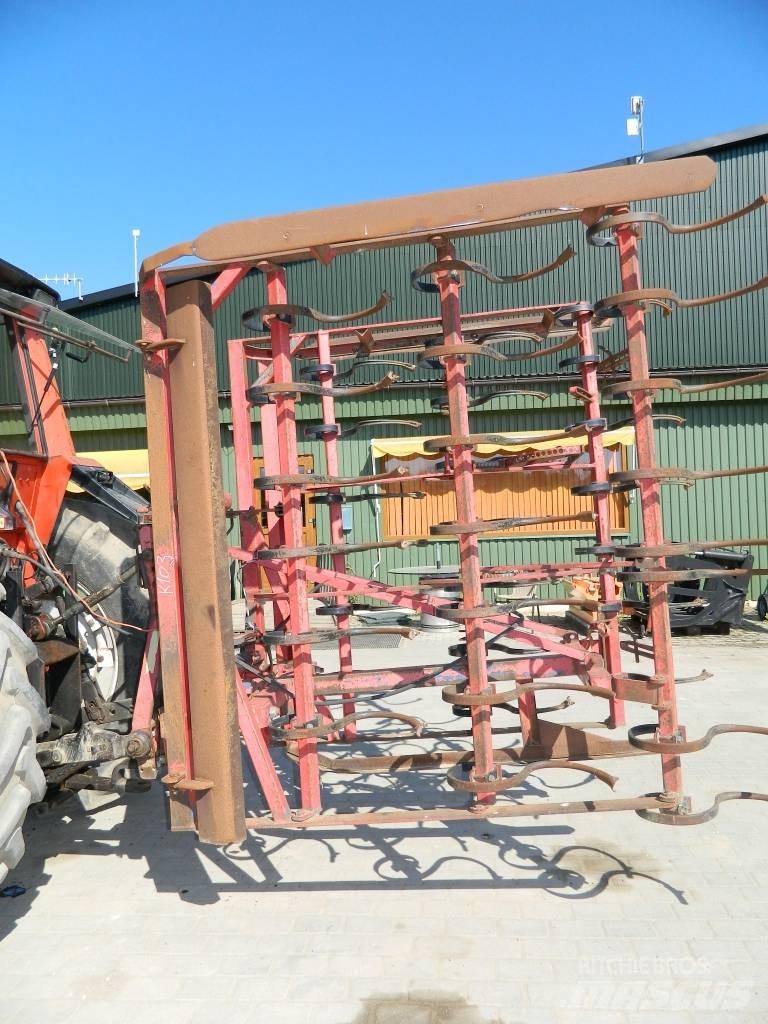 Väderstad 4100 Cultivators