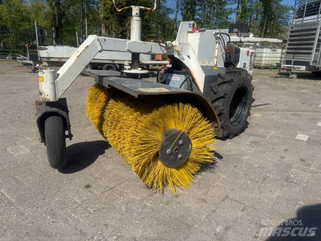 Hatz Veger Sweepers