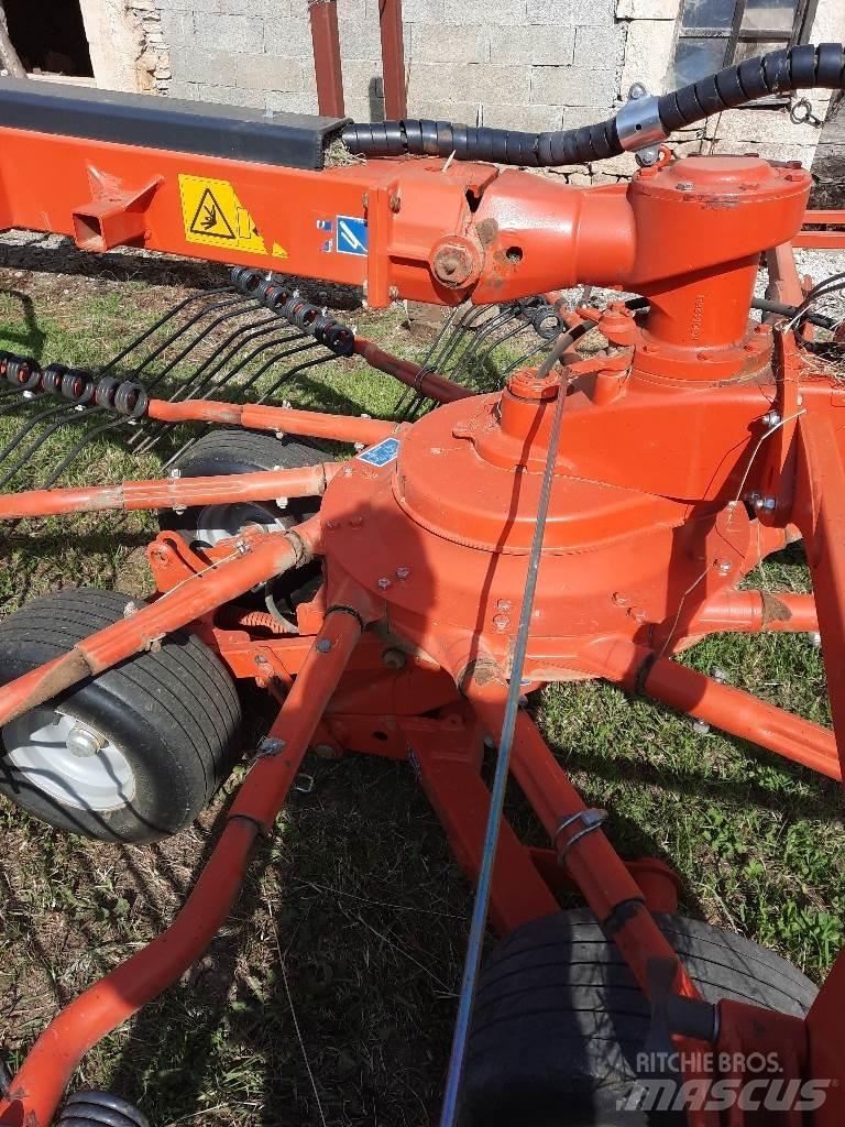 Kuhn GA6632 Windrowers