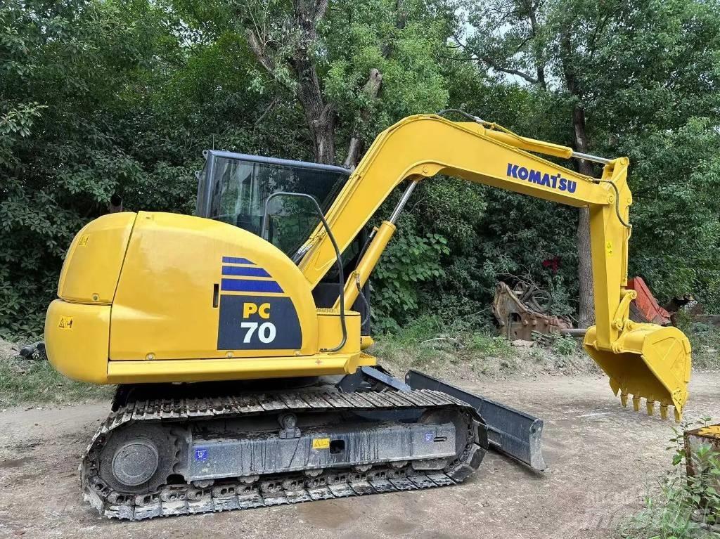 Komatsu PC70-8 Crawler excavators