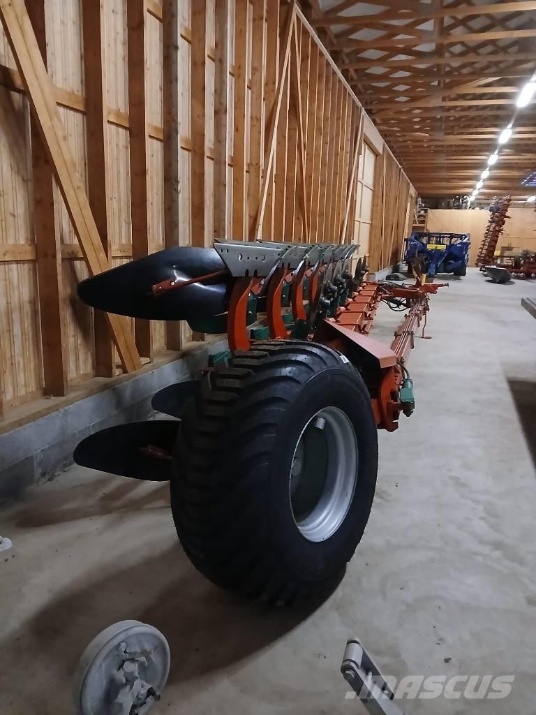 Kverneland PB100-8 Reversible ploughs
