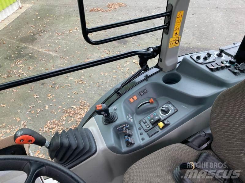 CLAAS NEXOS 260 L Tractors