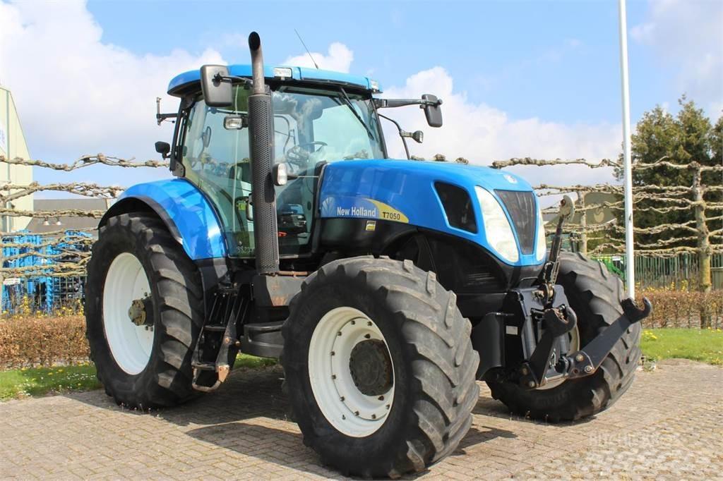 New Holland T7050 Tractors