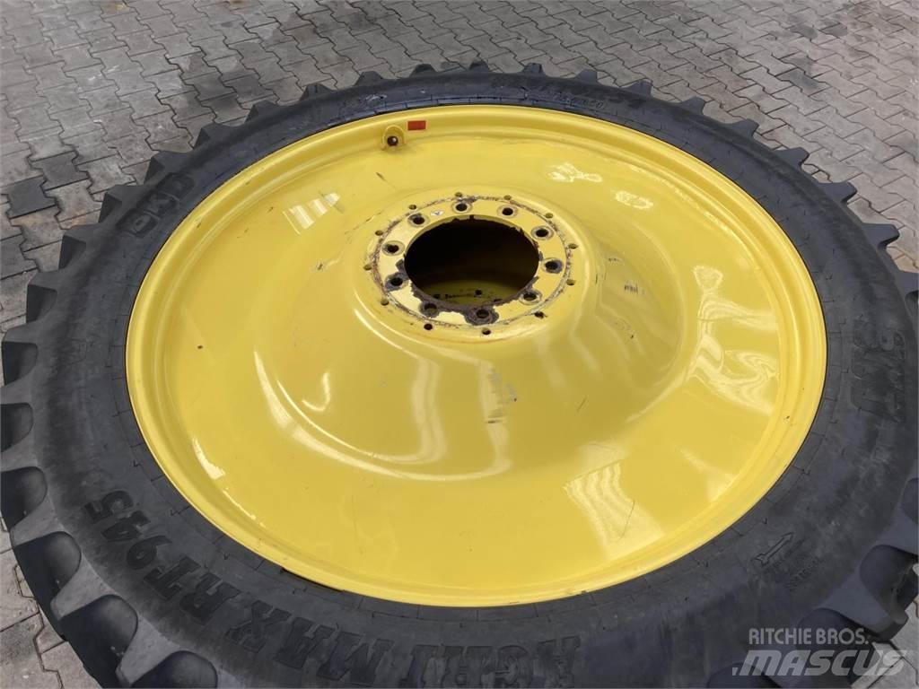 BKT 320/90R54 Tyres, wheels and rims
