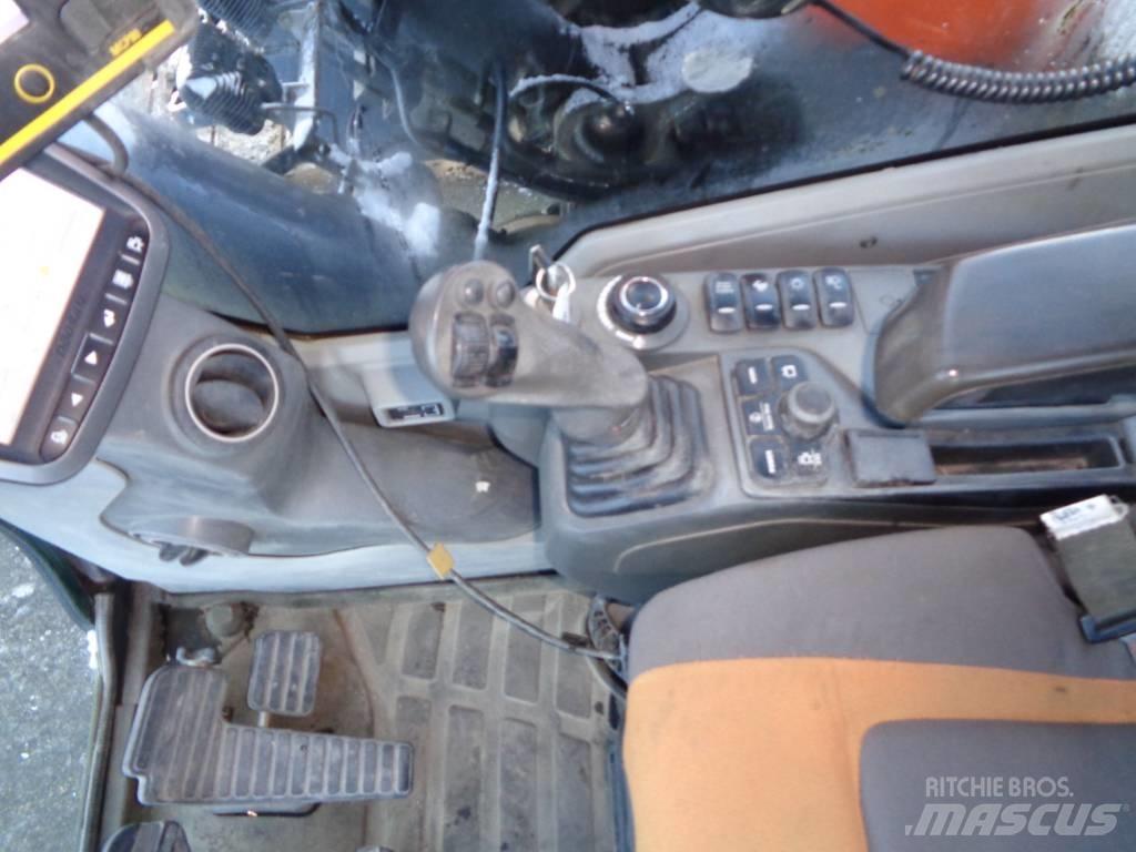 Doosan DX 235 Crawler excavators