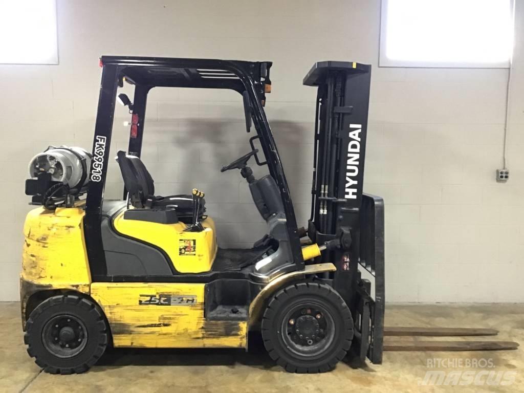 Hyundai 25 L-7 A Other