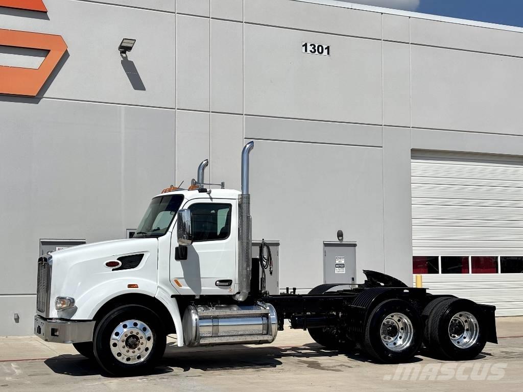 Peterbilt 567 Prime Movers