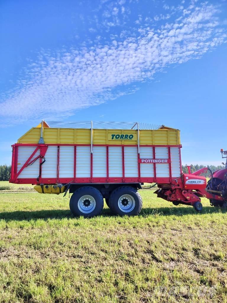 Pöttinger Torro 5700 Self-loading trailers