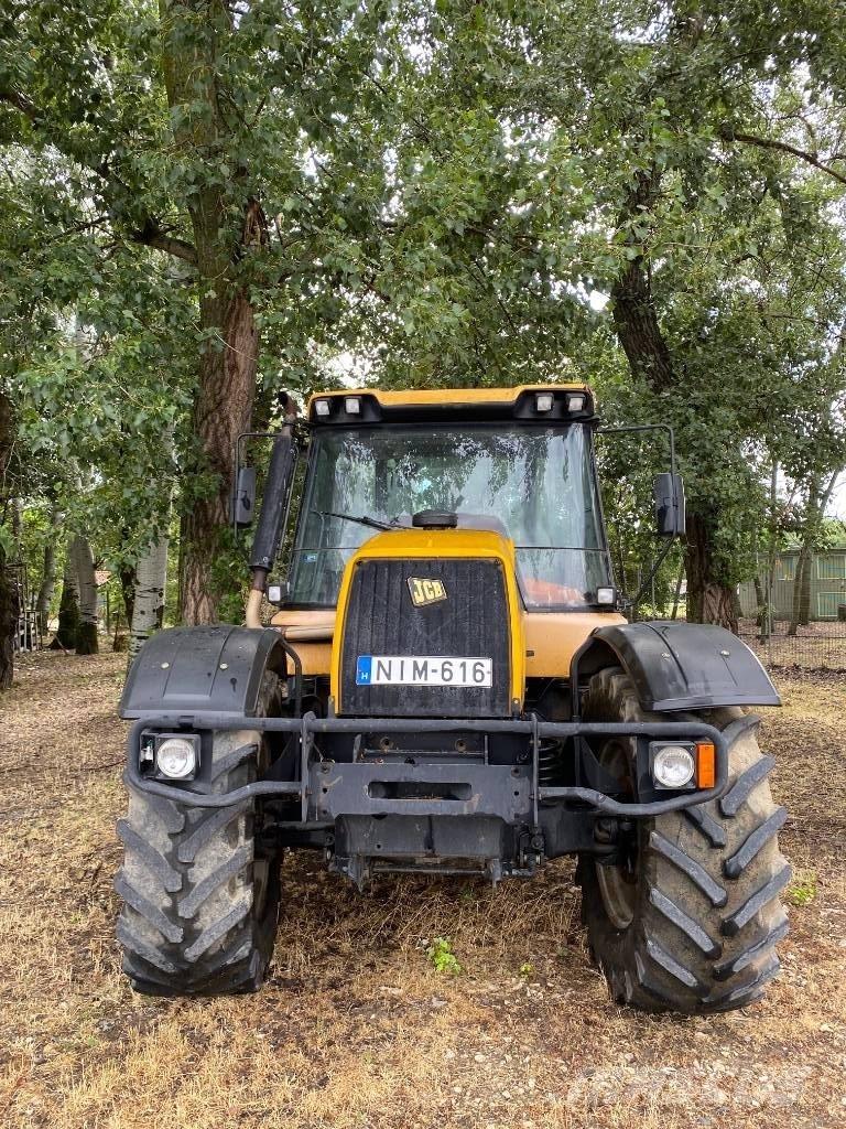 JCB Fastrac 3185 Tractors