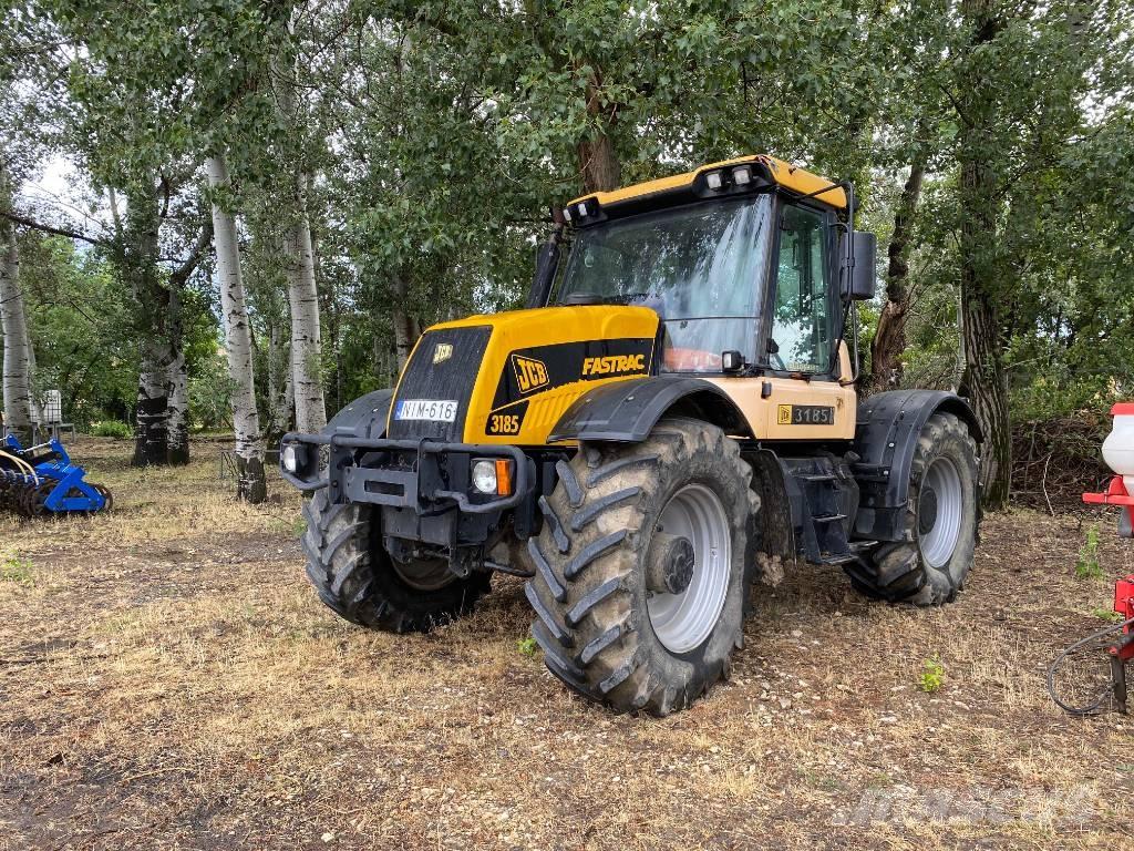 JCB Fastrac 3185 Tractors