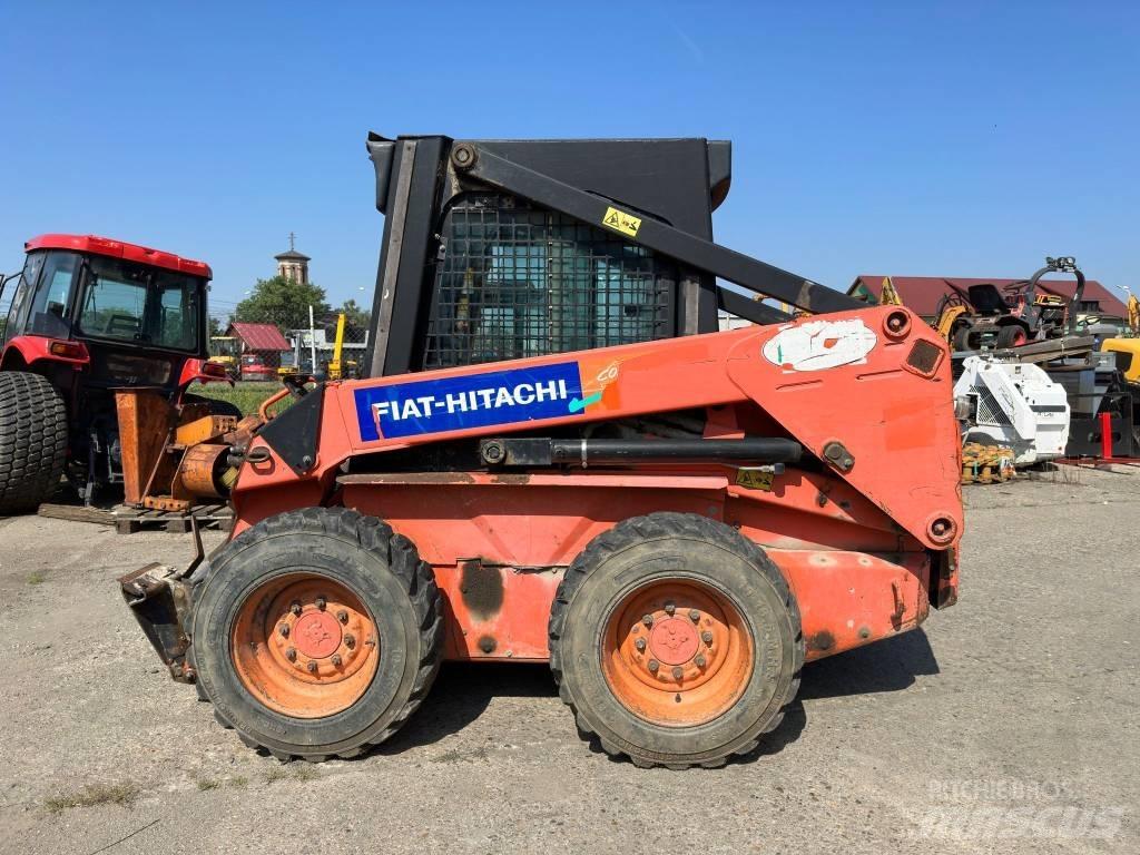 Fiat-Hitachi SL55B Skid steer loaders