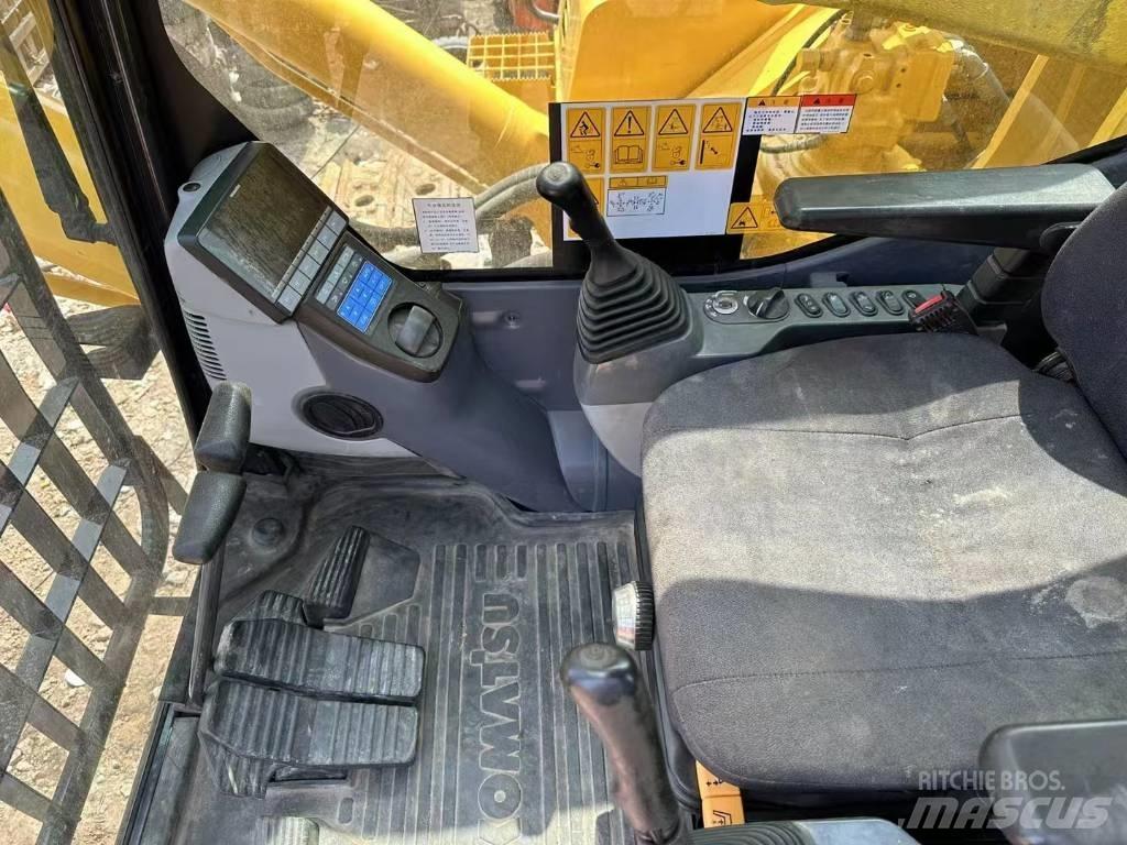 Komatsu PC 850SE Amphibious Excavators