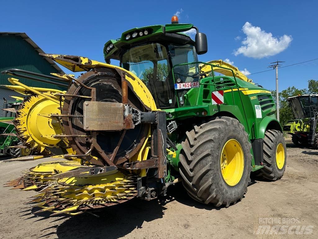 John Deere 8600 Forage harvesters