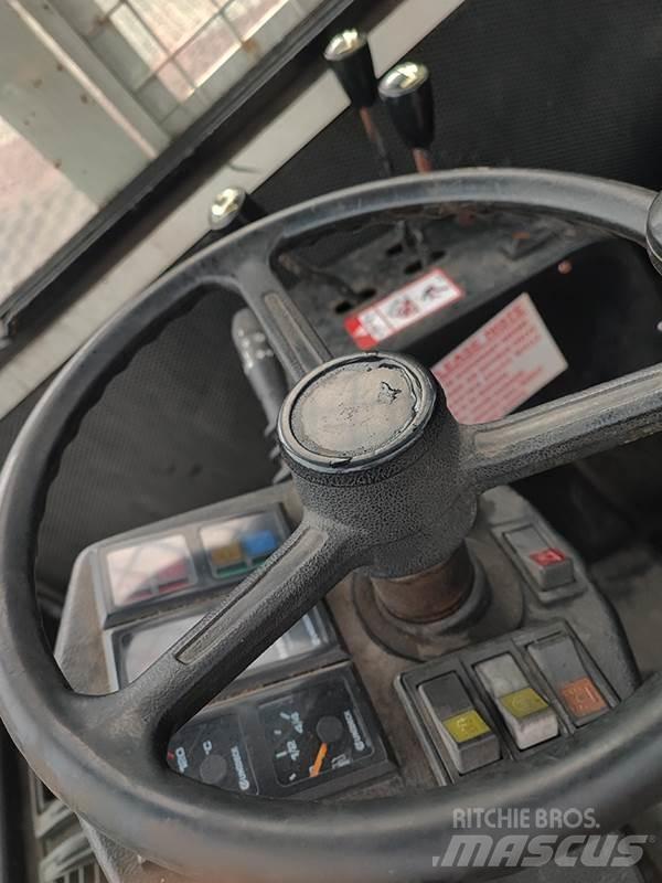  C40SA Side loader