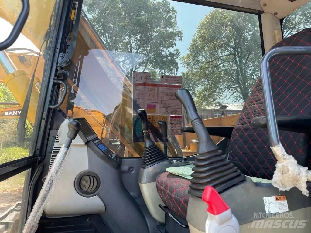 Komatsu PC70-8 Crawler excavators