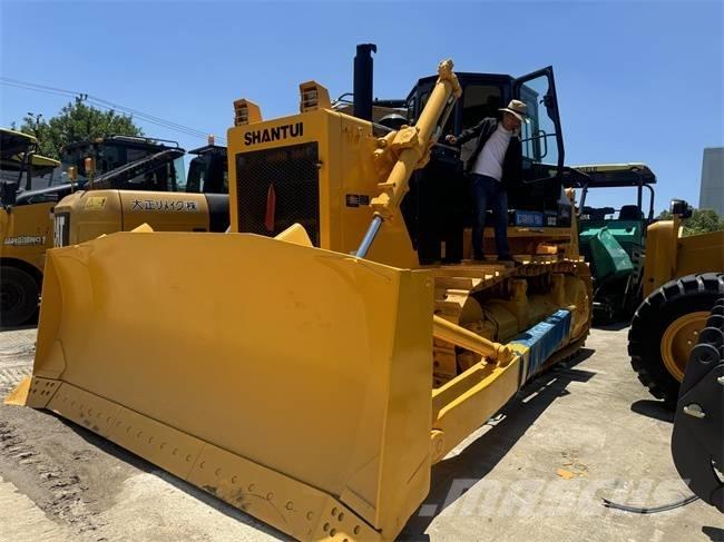 Shantui SD 32 Crawler dozers