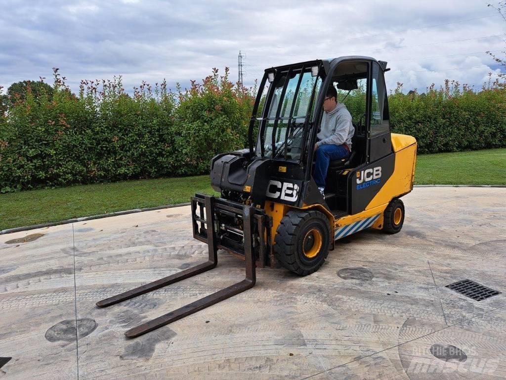 JCB TLT 30-19E Reach truck