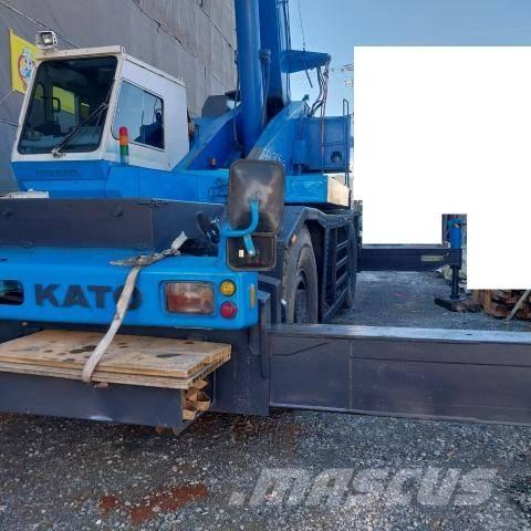 Kato SS500S Rough terrain cranes