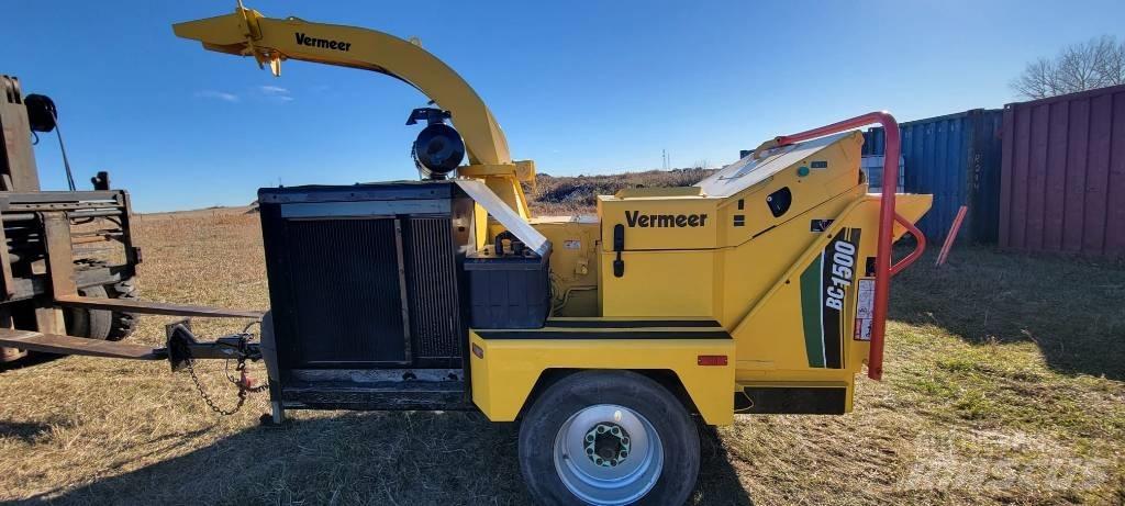 Vermeer BC1500 Wood chippers