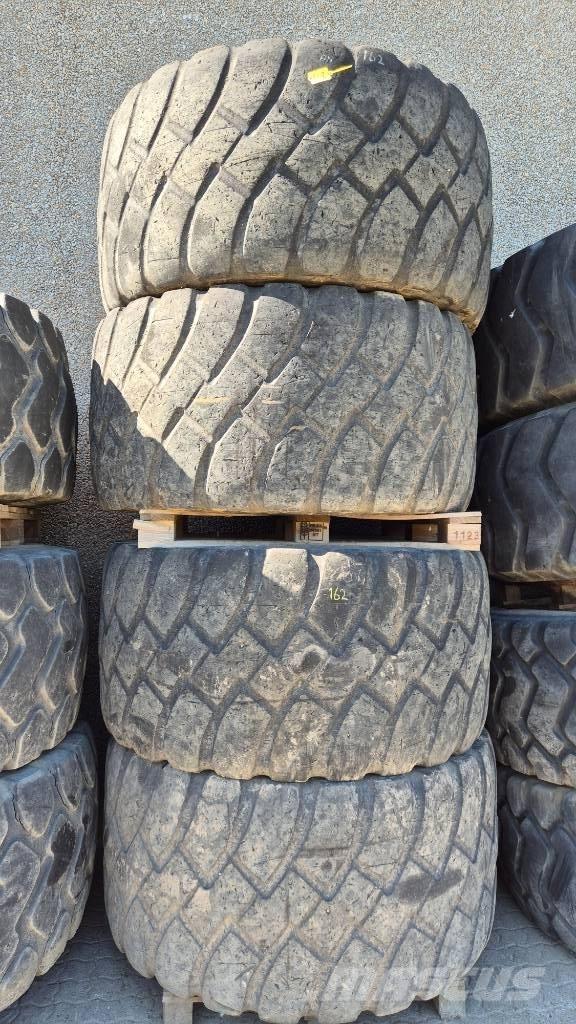 Dæk 750/65 R25 Tyres, wheels and rims