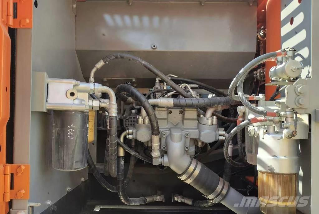 Hitachi ZX 240 Crawler excavators