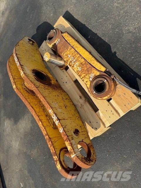 Komatsu BUCKET LINK Buckets