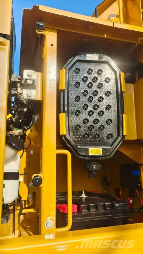 CAT 345GC Crawler excavators