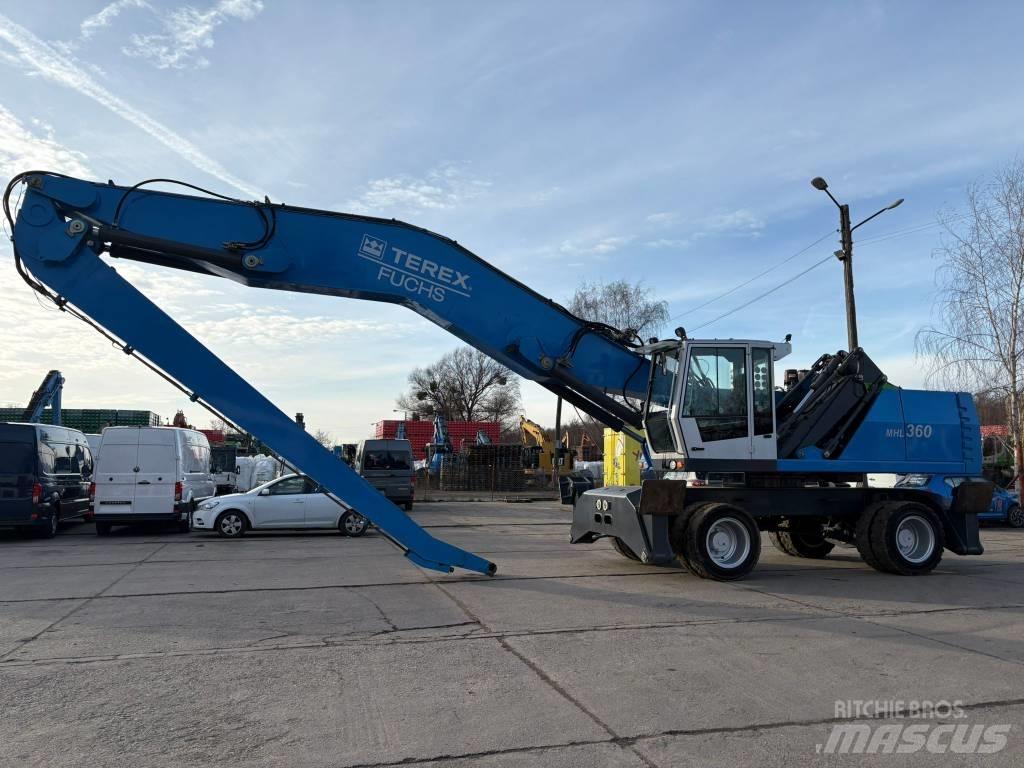 Fuchs MHL 360 D Waste / industry handlers