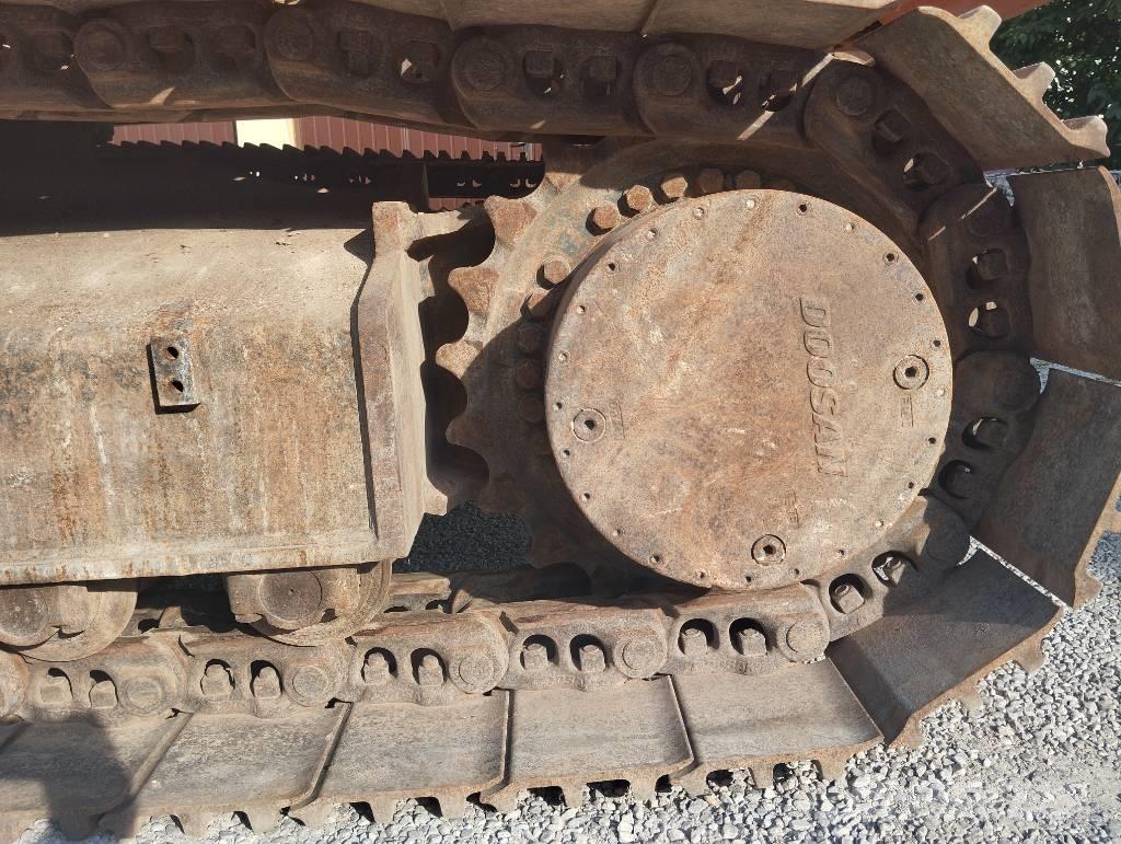 Doosan DX 300 LC Crawler excavators