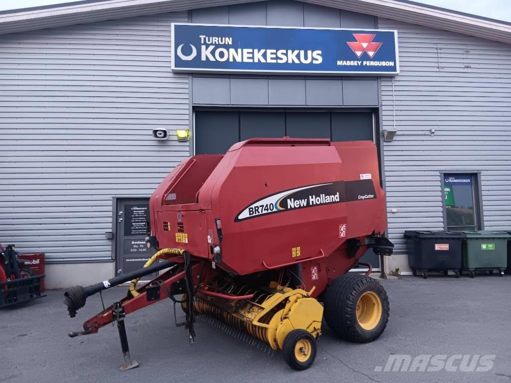 New Holland BR 740 Round balers
