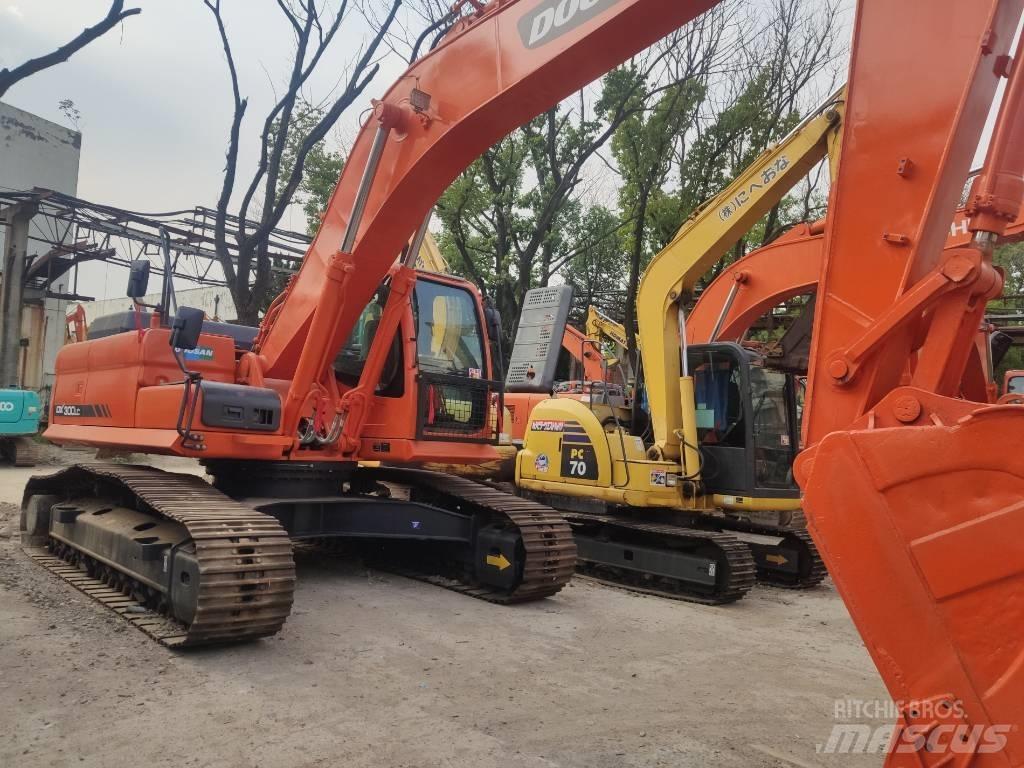 Doosan dx300 Crawler excavators