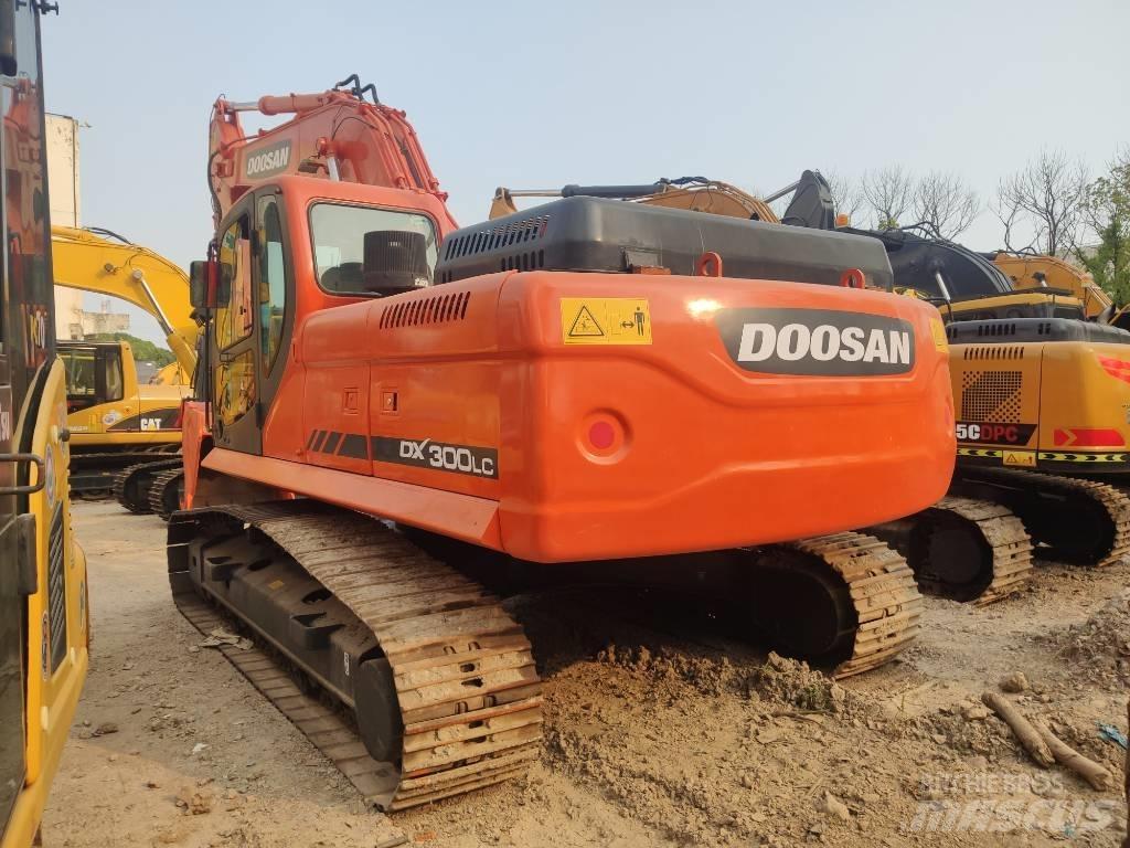 Doosan dx300 Crawler excavators
