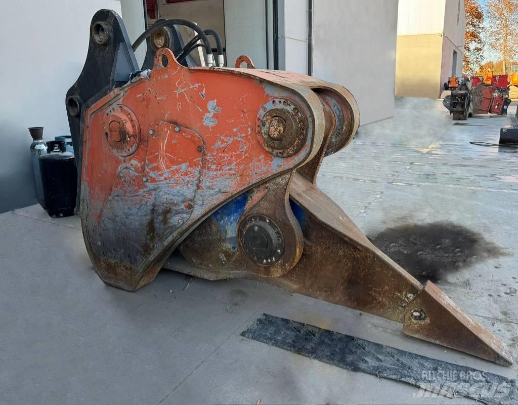Xcentric XR42 Scarifiers