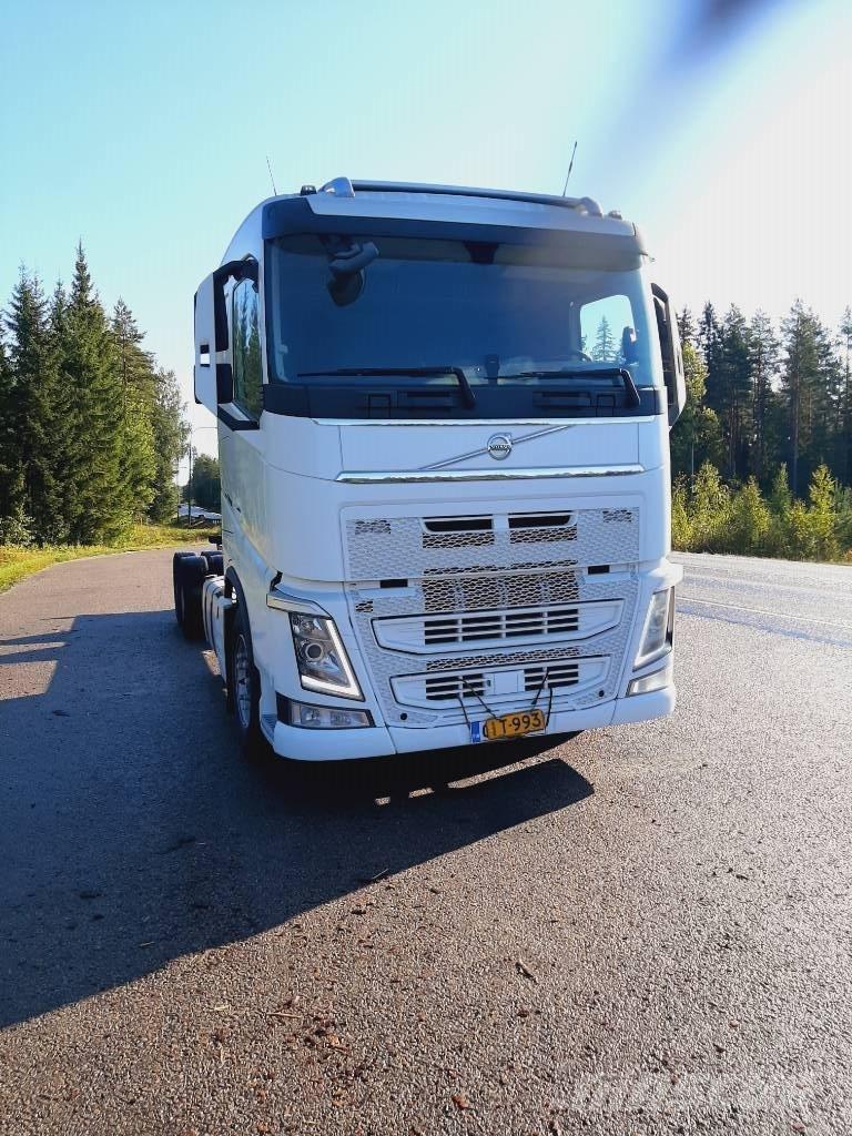 Volvo FH 13 Chassis Cab trucks