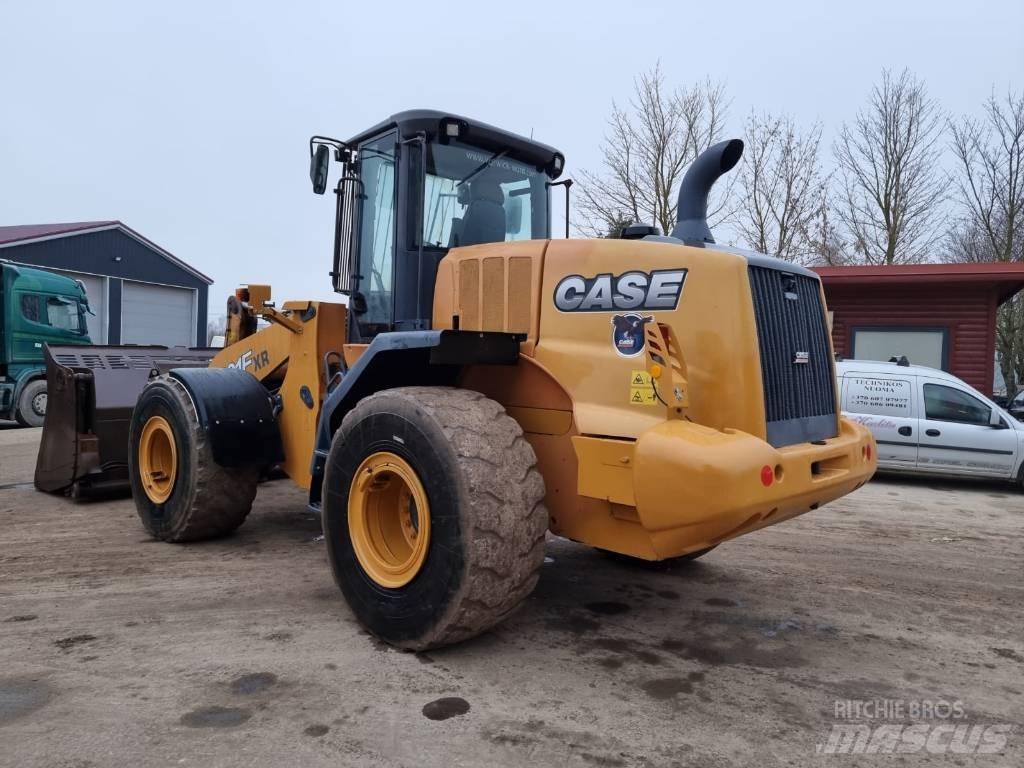 CASE 821 F Wheel loaders