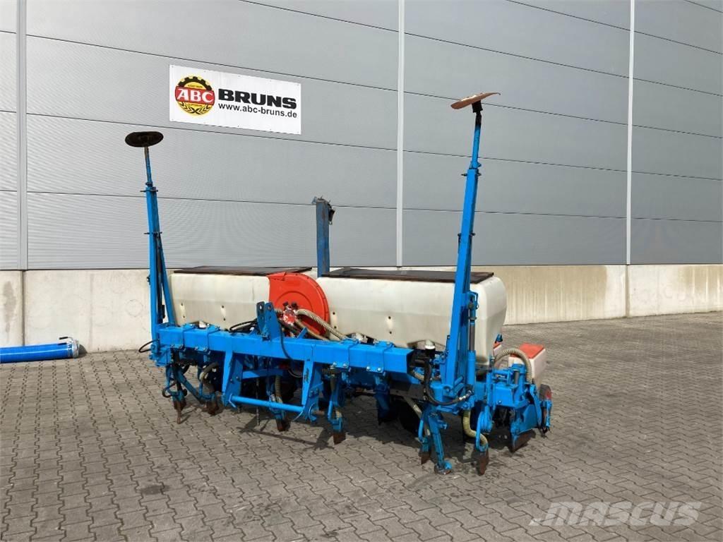 Monosem PNU 6 Sowing machines
