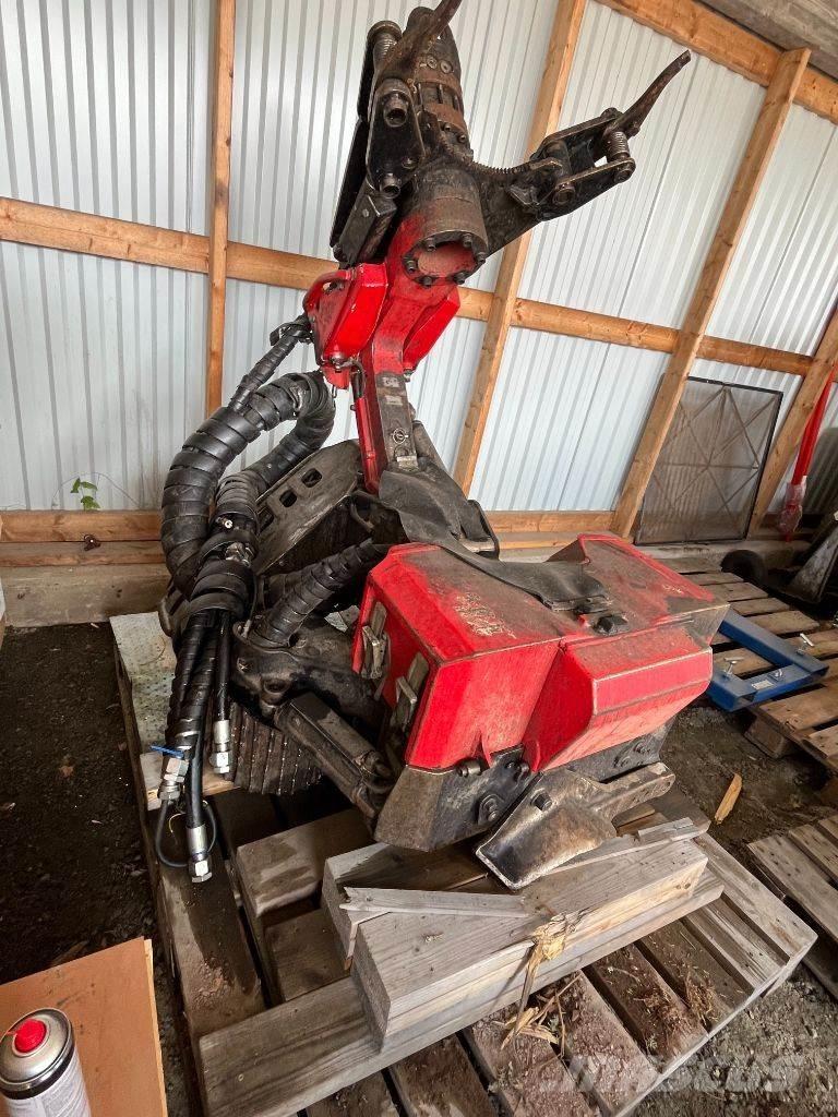 Komatsu S82 Harvester heads