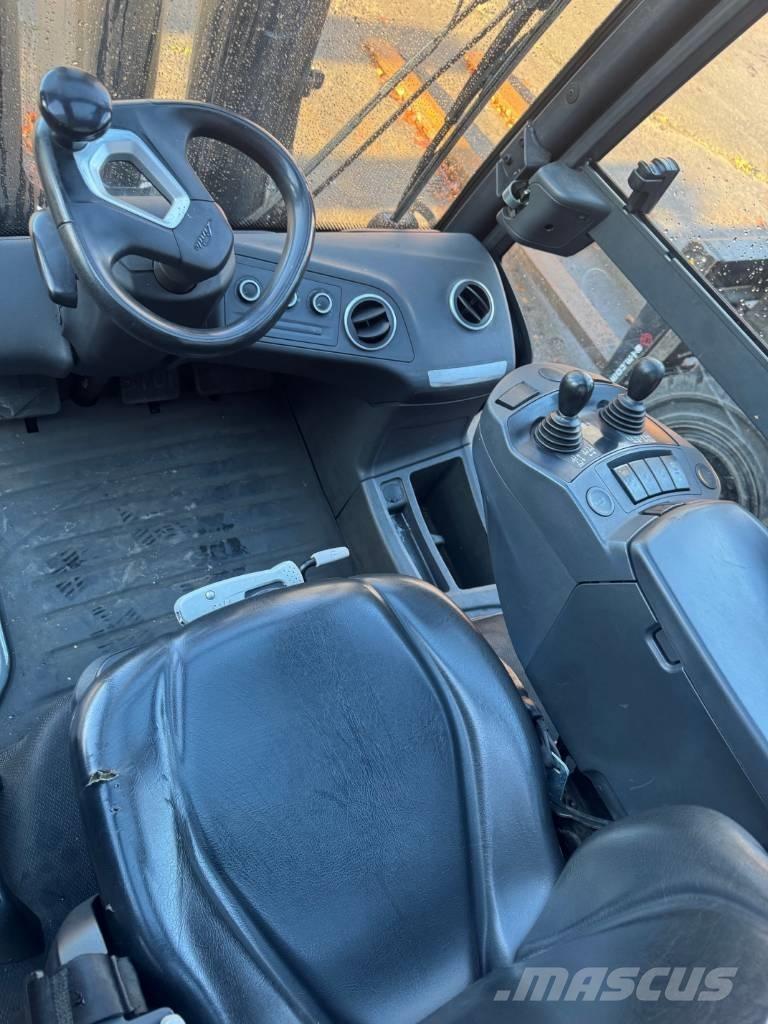 Linde H30D-01 Diesel trucks