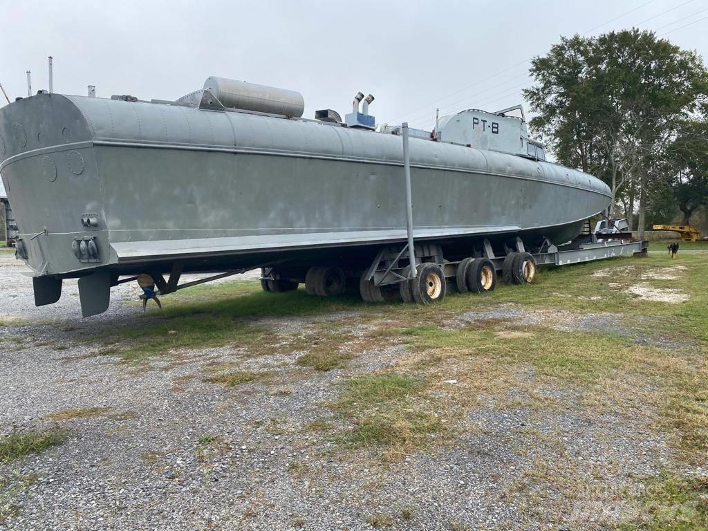  Defense PT8 Work boats / barges
